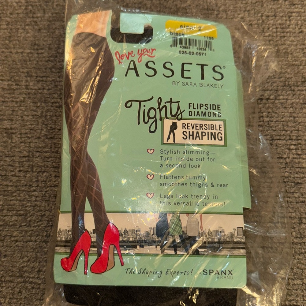 Love Your Assets Tights NWT